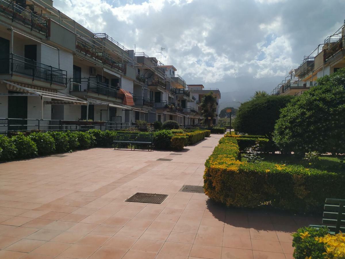 Al Giardino Sant'Anna Apartment Mascali Exterior photo